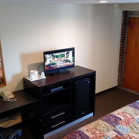 Gene'S Motel Cinnaminson Bagian luar foto