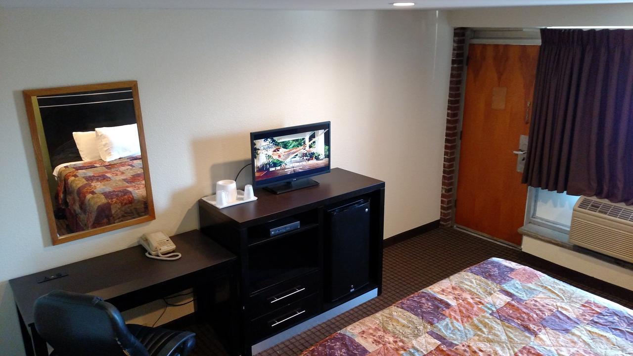 Gene'S Motel Cinnaminson Bagian luar foto