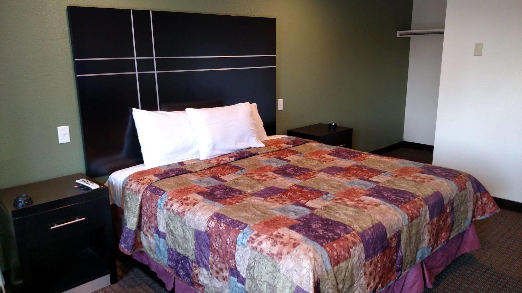 Gene'S Motel Cinnaminson Bagian luar foto